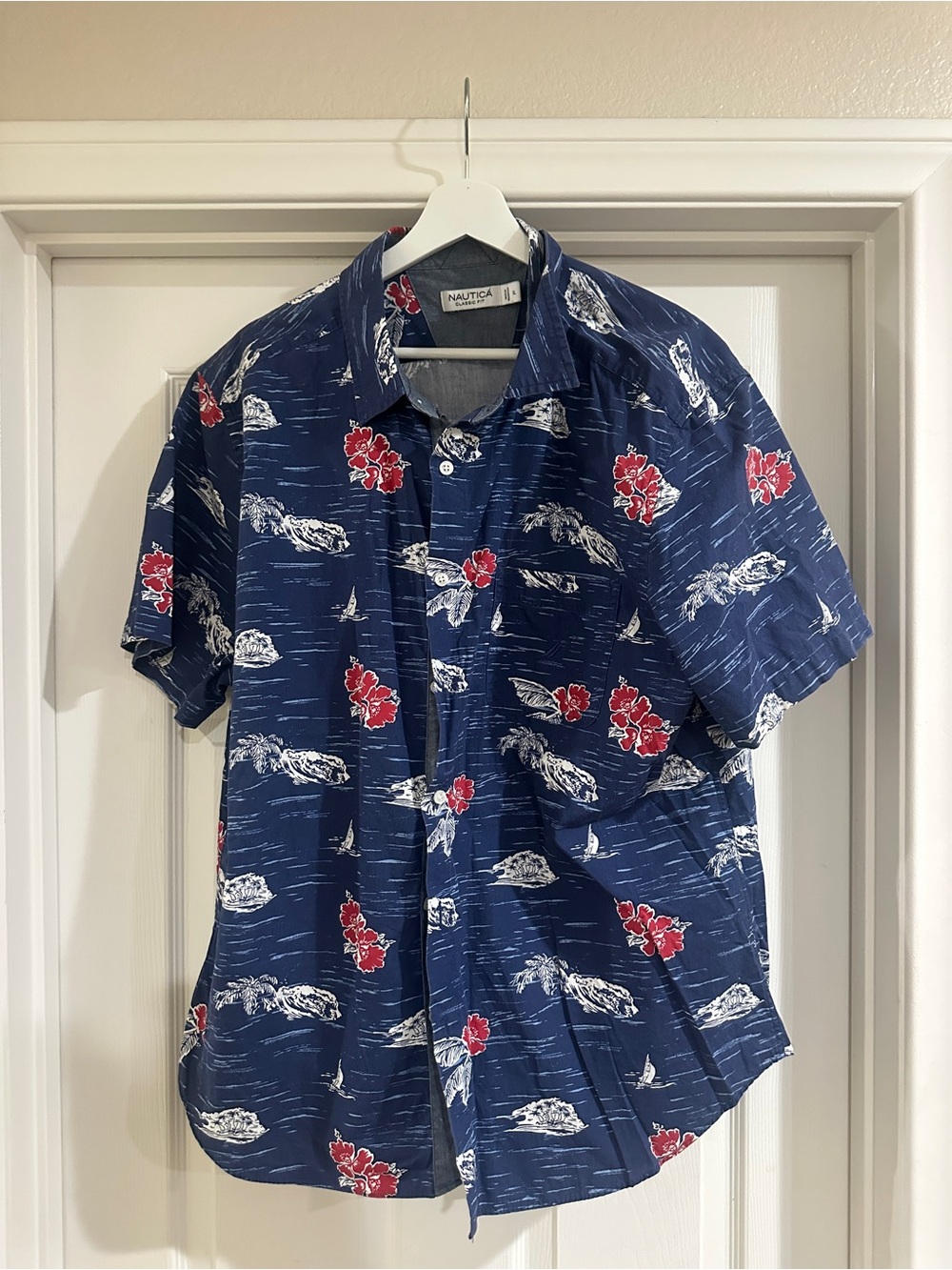 Nautica Men’s Navy Floral Short-Sleeve Button-Up Shirt